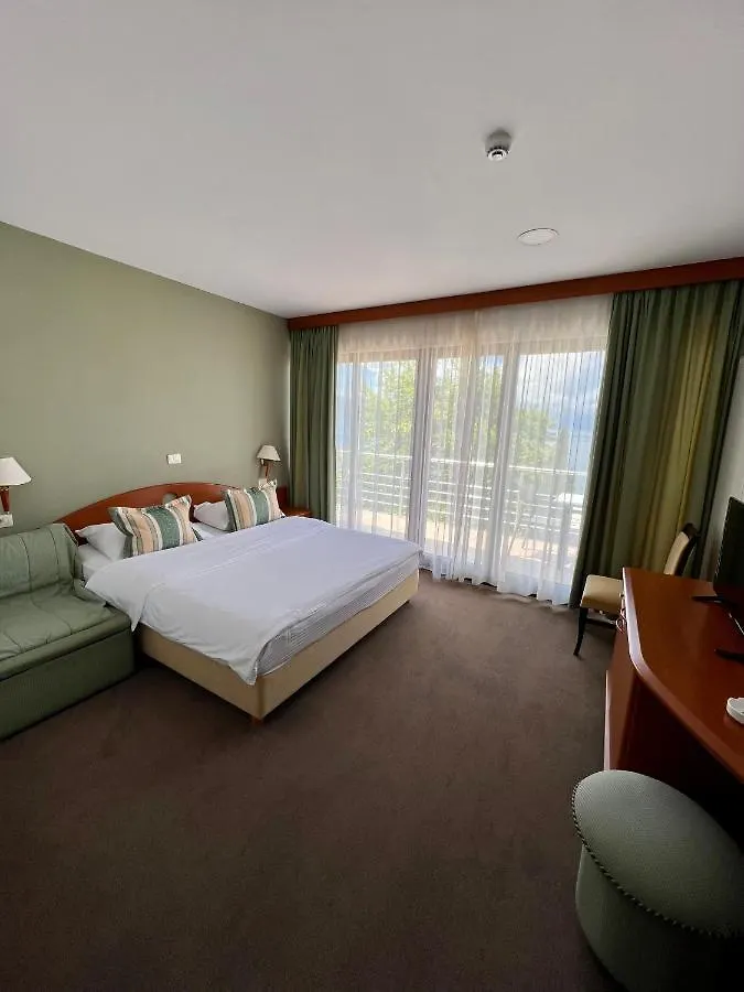 Hotel Millennium Tushemisht