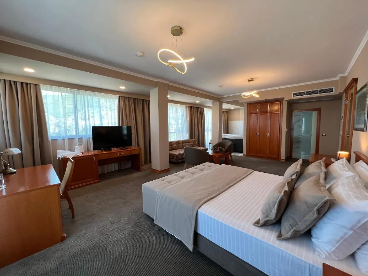 Hotel Millennium Tushemisht