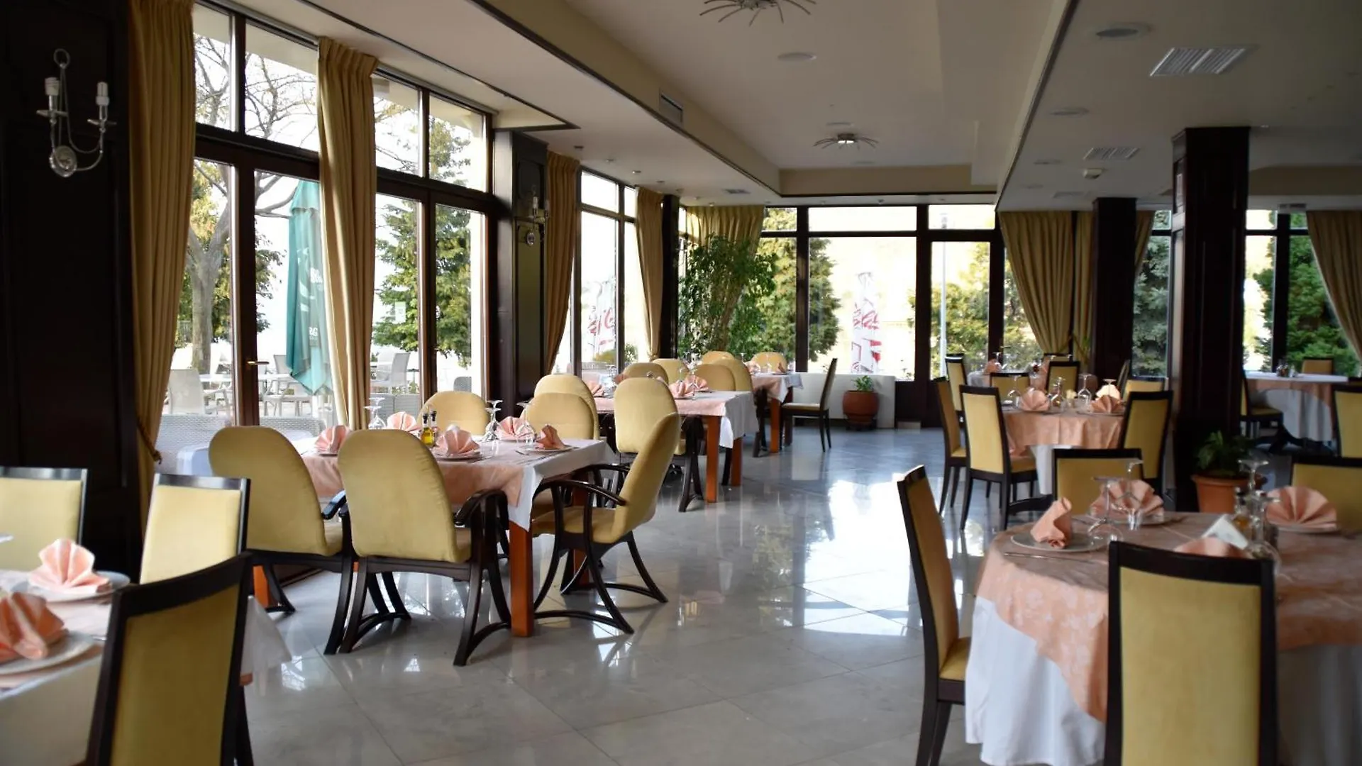Hotel Millennium Tushemisht