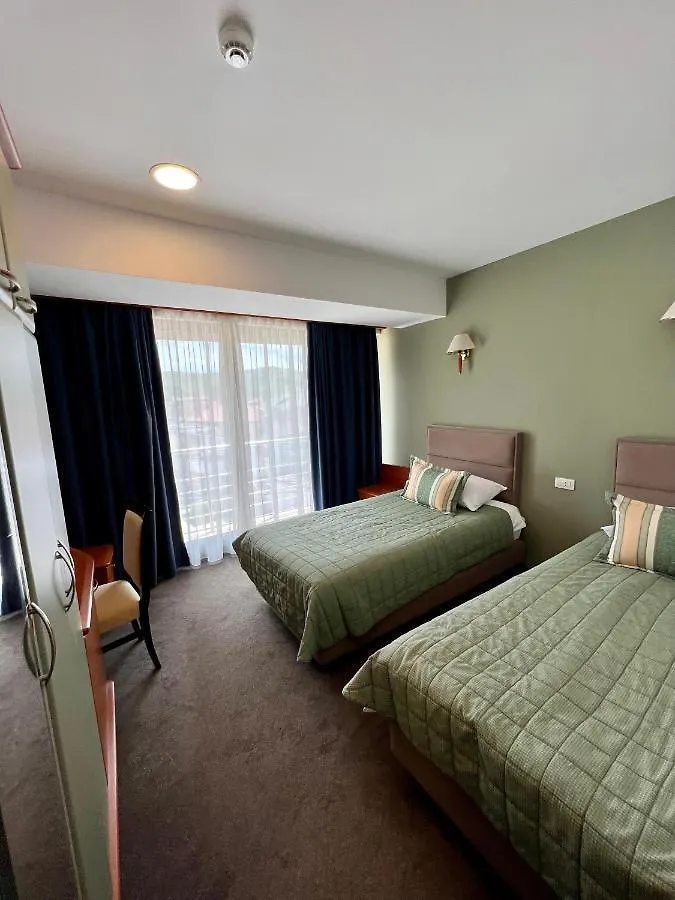 ****  Hotel Millennium Tushemisht Албания